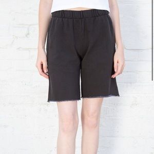 Brandy Melville Rosa Sweatshirts